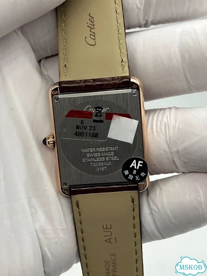 Часы женские Cartier Tank 27 мм кварцевые фото 7