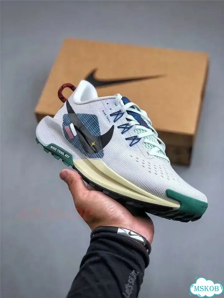 Кроссовки Nike Air Pegasus Trail 5 Premium фото 1