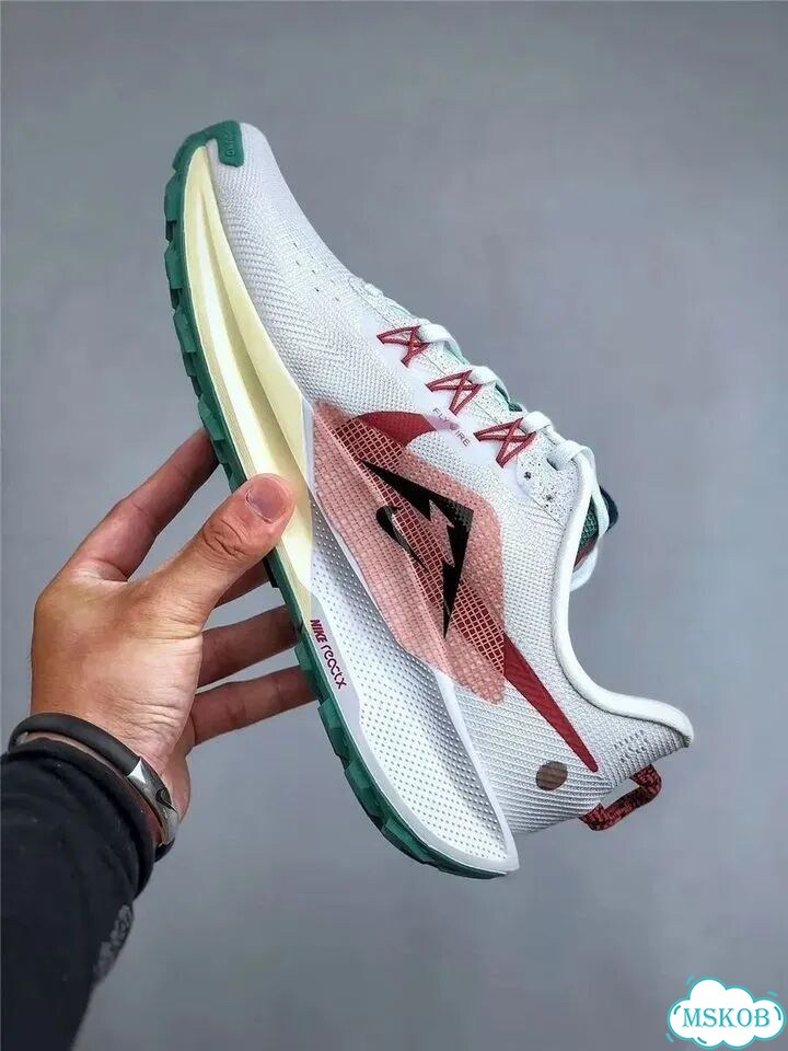 Кроссовки Nike Air Pegasus Trail 5 Premium фото 2