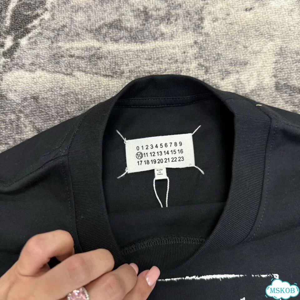 Футболка Maison margiela надпись таблица фото 5