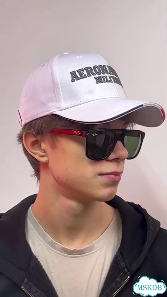 Бейсболка фирменная Aeronautica Militare белая фото 1