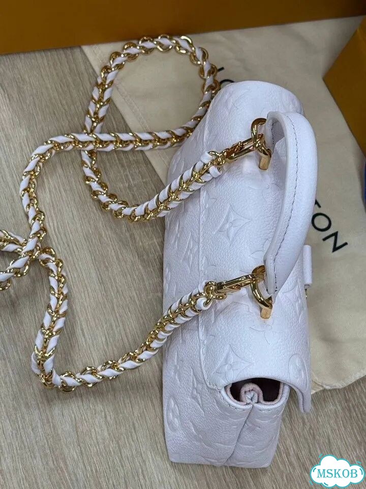 Louis vuitton nano madelein фото 7