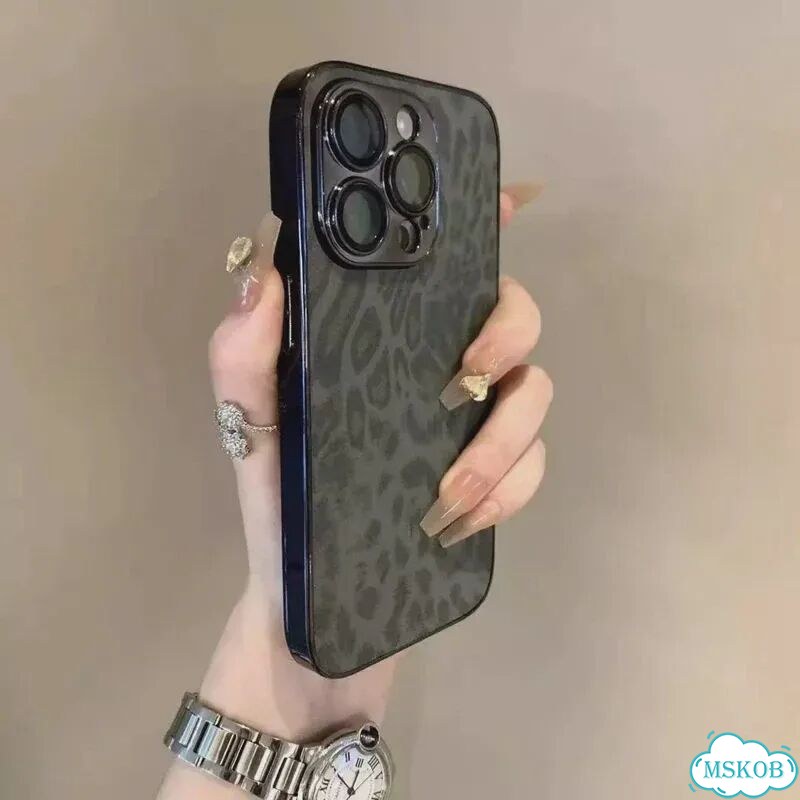 Желтый чехол для iPhone 14 Plus с леопардовым принтом фото 4