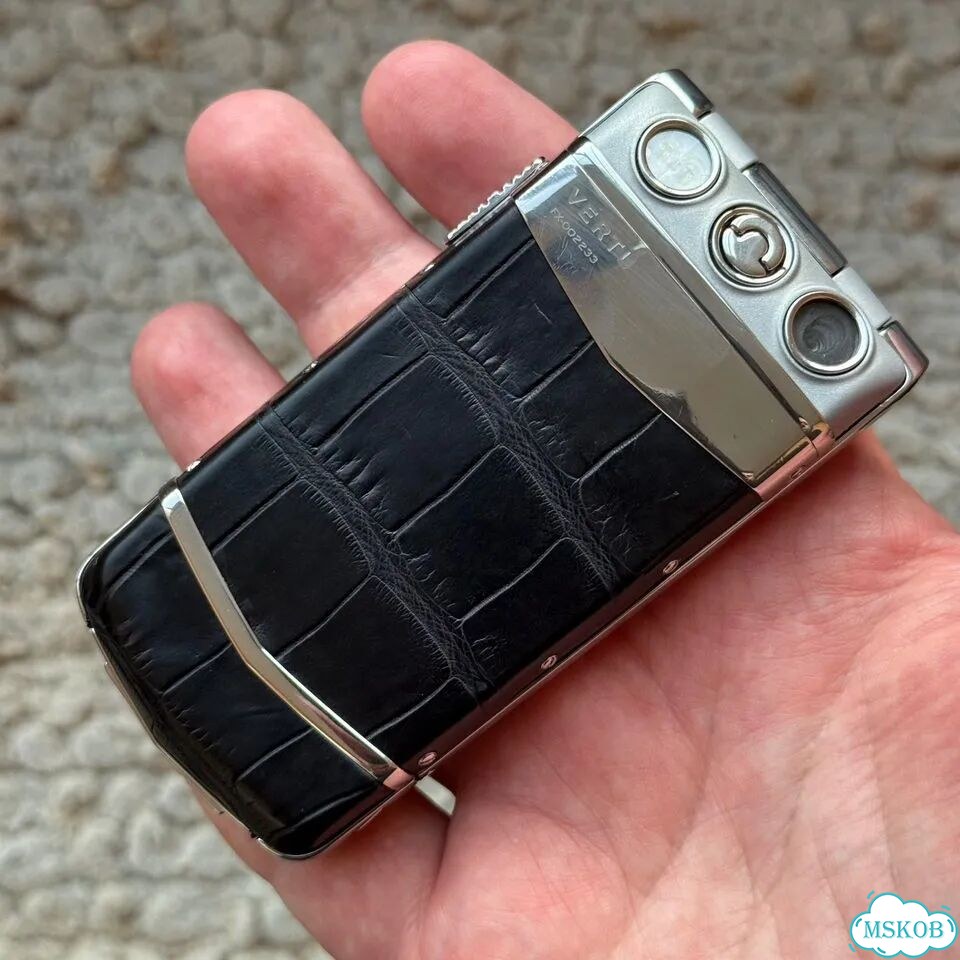 Vertu Constellation Ayxta, 1 SIM фото 2