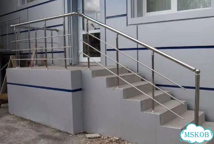 Ограждающие перила из отшлифованной нержавеющей ст фото 10