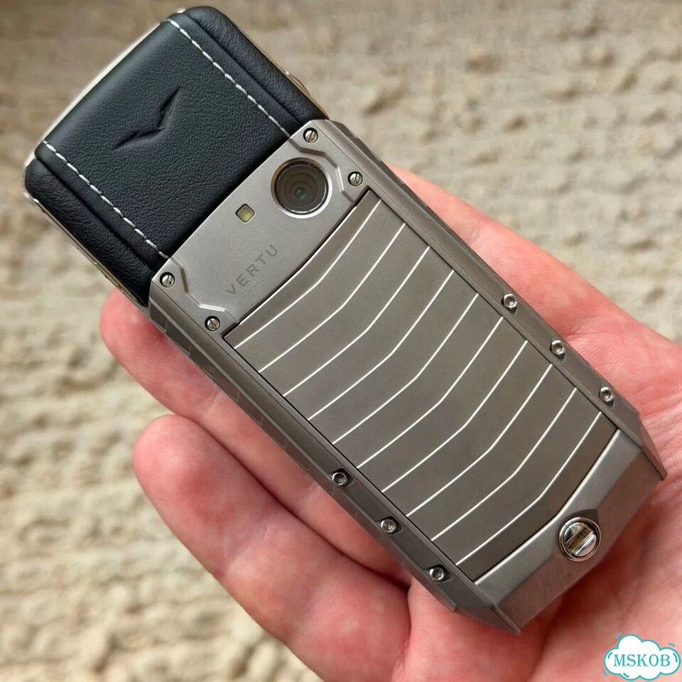 Vertu Ascent 2010, 32 ГБ, 1 SIM фото 3