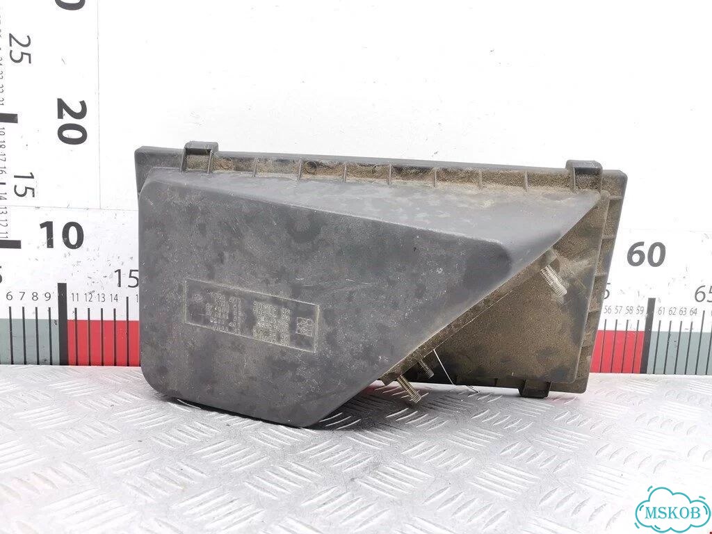 Корпус воздушного фильтра Mitsubishi Carisma фото 3
