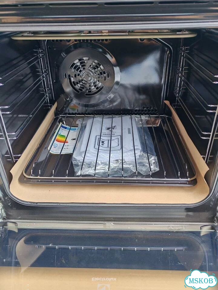 Духовой шкаф Electrolux EZB 3400 AOX фото 2