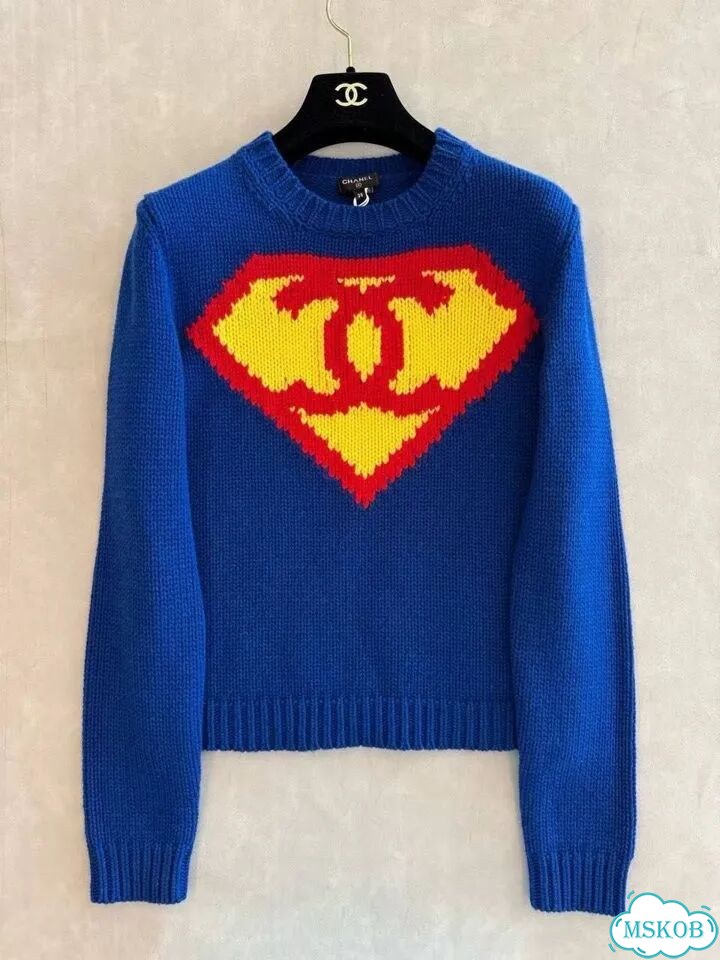 Свитер Chanel supermen. Премиум фото 4