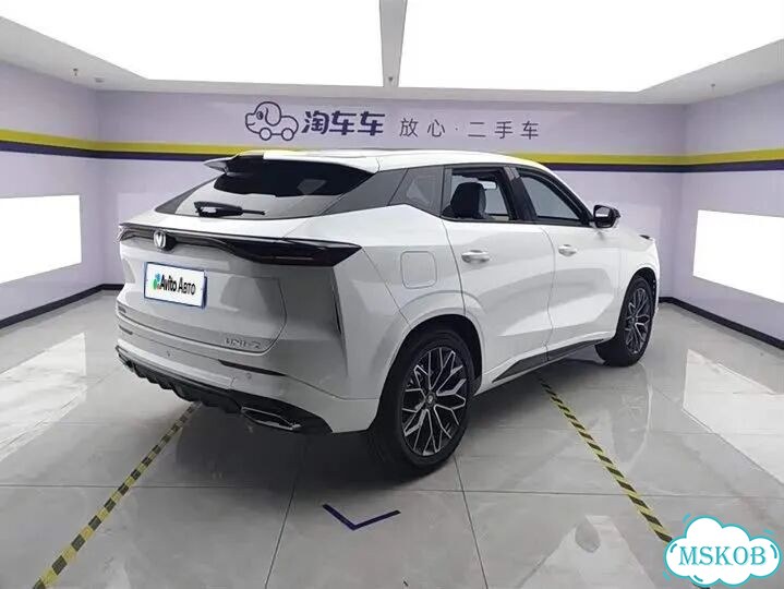 Changan UNI-Z 1.5 AMT, 2026, 1 км фото 3