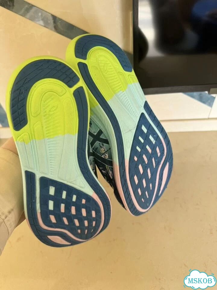 Новые женские кроссовки asics knit 39 фото 3