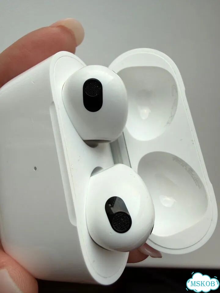 AirPods 3 фото 3
