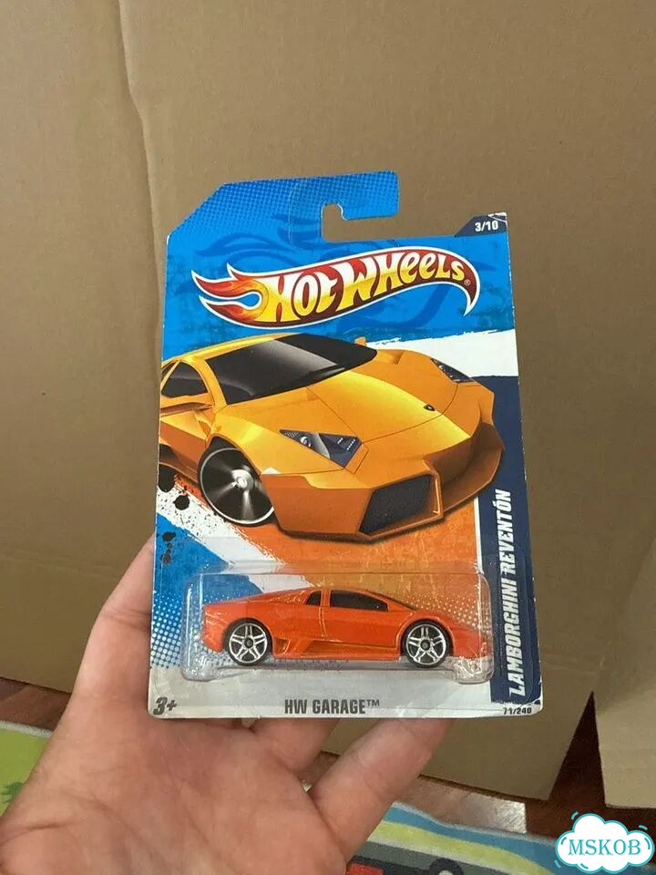 Hot Wheels Lamborghini Reventon фото 1