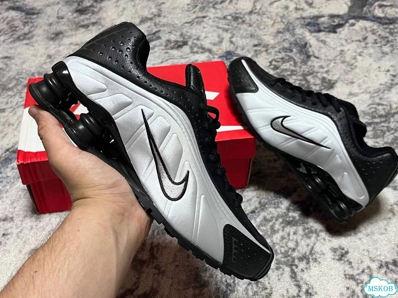 Кроссовки Nike shox r4 белые фото 2