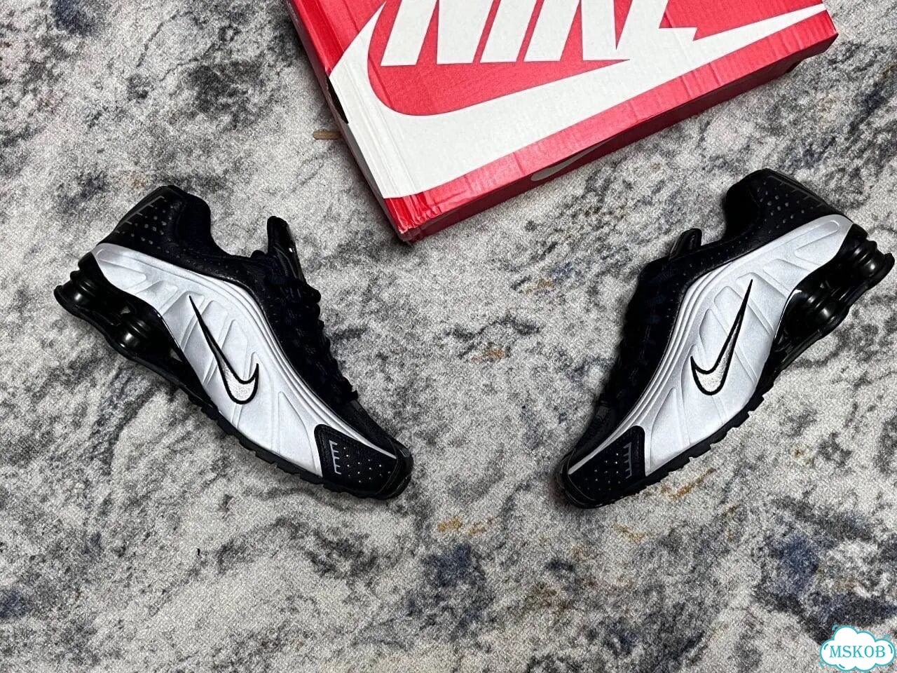 Кроссовки Nike shox r4 белые фото 3