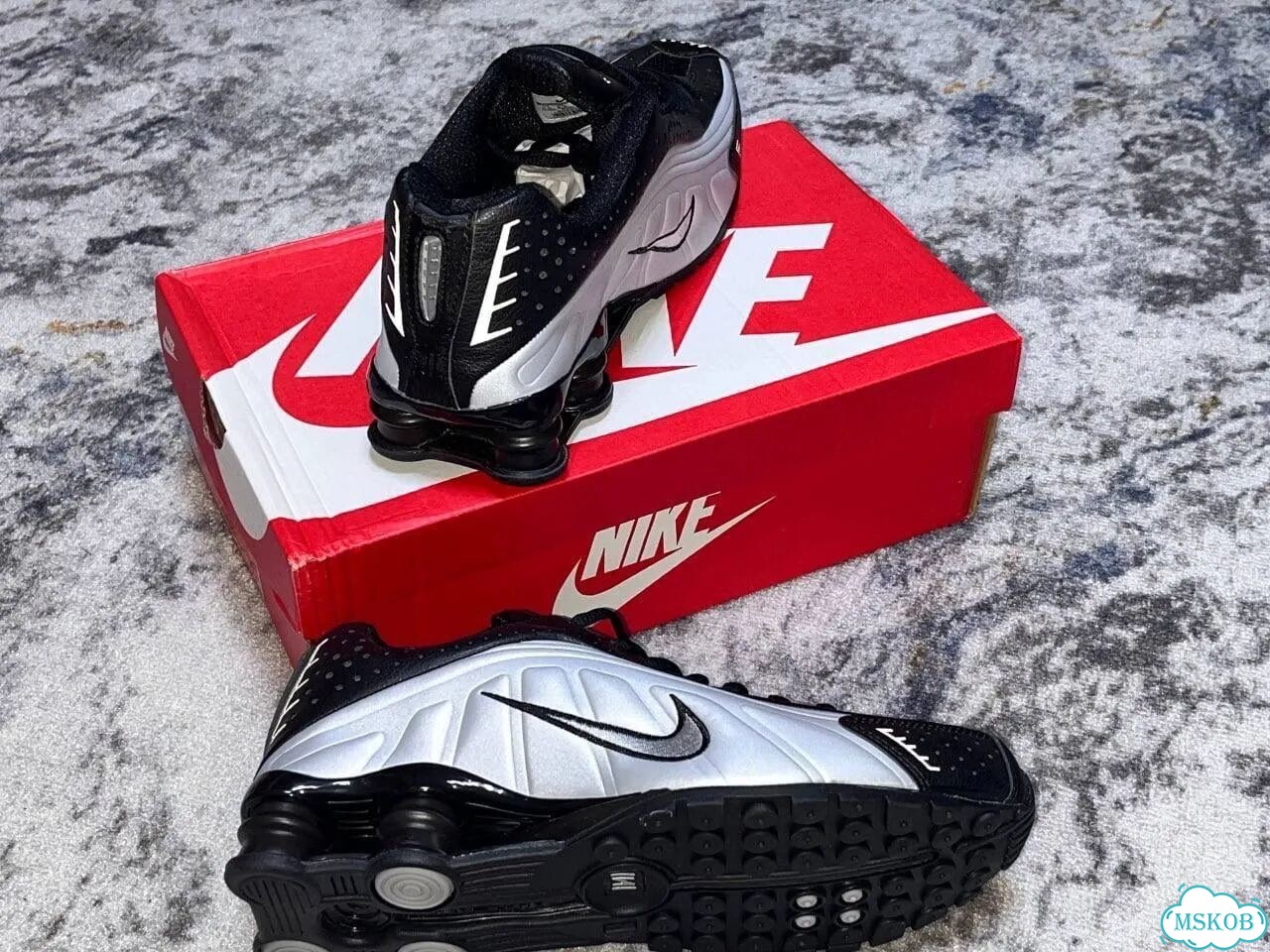 Кроссовки Nike shox r4 белые фото 6