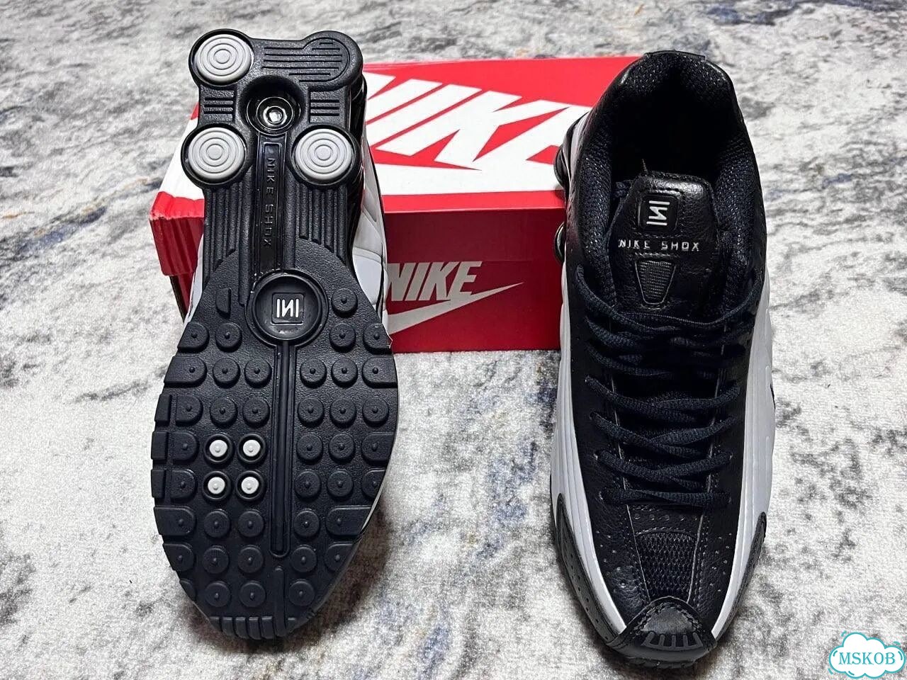 Кроссовки Nike shox r4 белые фото 7