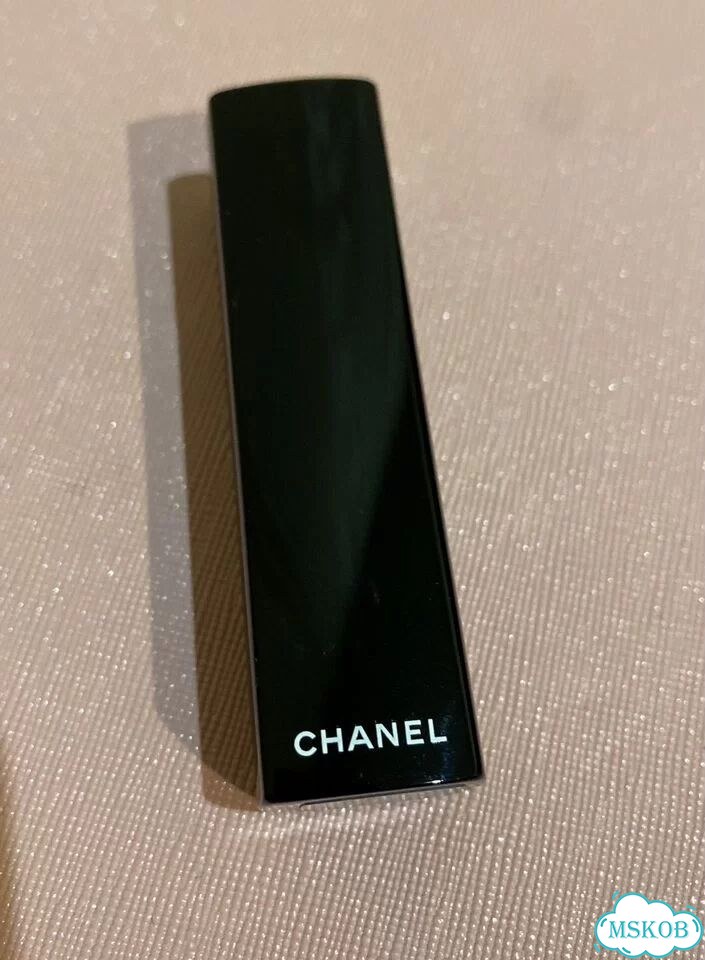 Chanel rouge allure velvet 60 Intemporelle фото 1