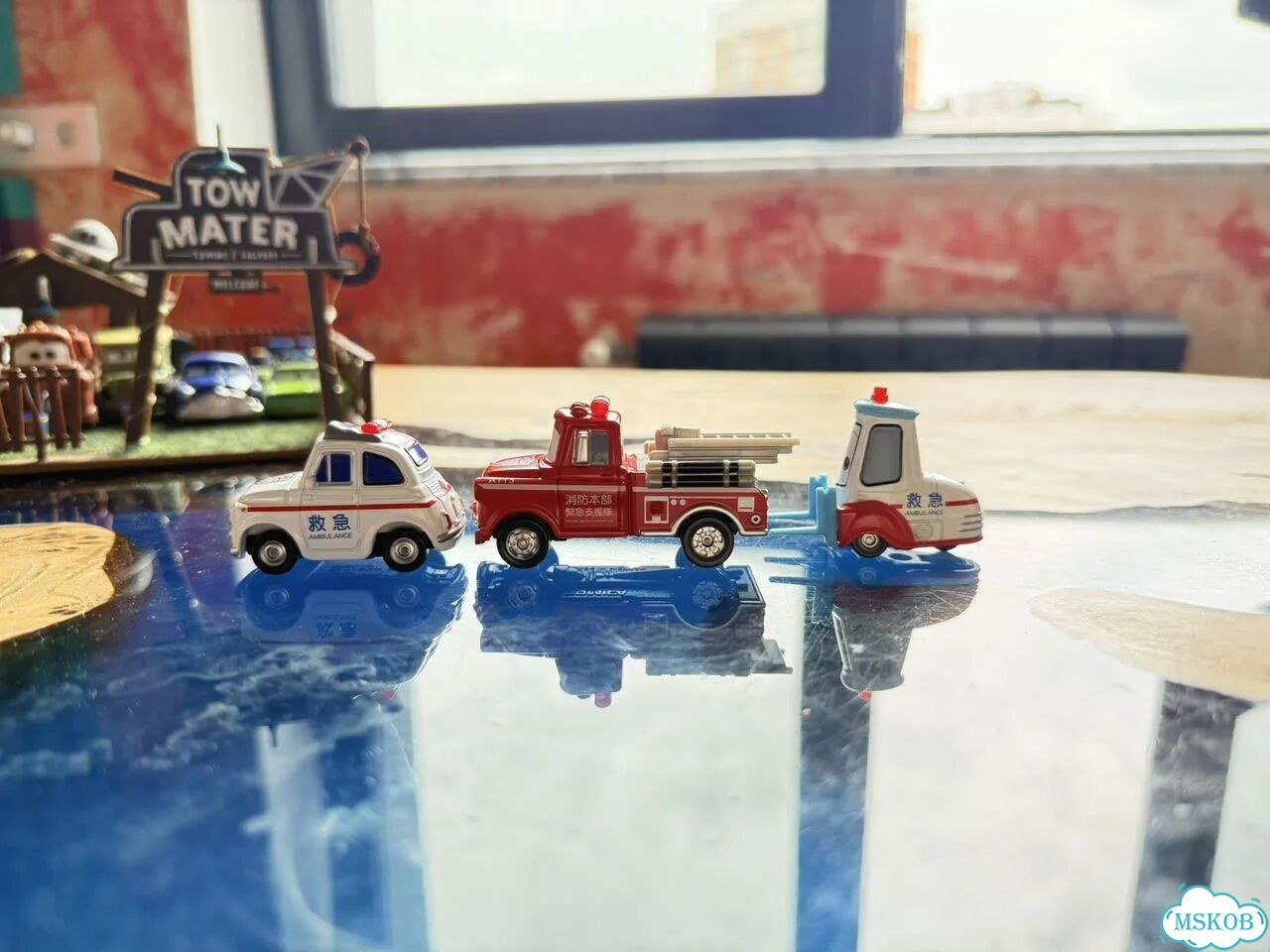 Тачки Cars Tomica Спасатели Мэтр, Гвидо и Луиджи фото 4