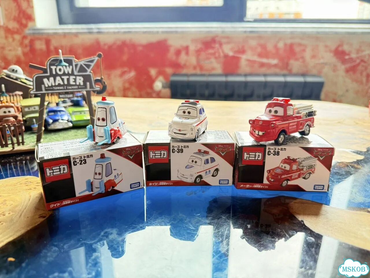 Тачки Cars Tomica Спасатели Мэтр, Гвидо и Луиджи фото 8