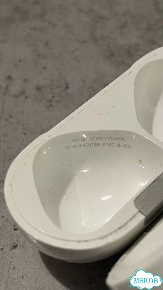 Зарядный футляр для AirPods 4 A3058 фото 3