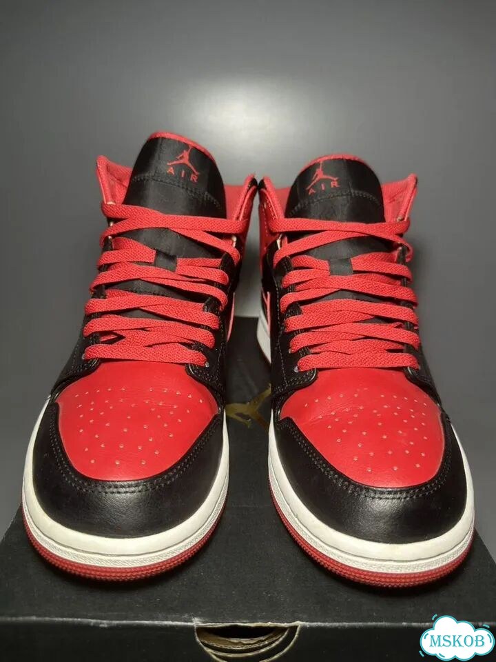 Кроссовки Nike Air Jordan 1 Mid Banned оригинал фото 3
