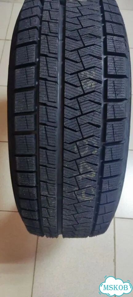 Pirelli Formula Ice FR 235/45 R18 98T фото 1