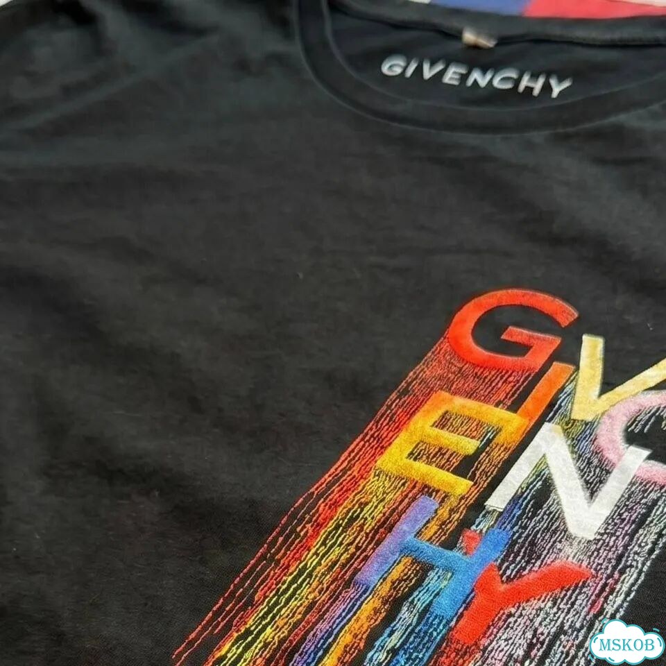 Футболка Givenchy Rainbow Archived Dripped Logo фото 4
