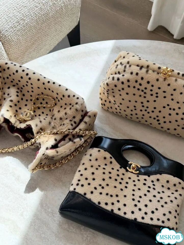 Сумка Chanel в горошек фото 1