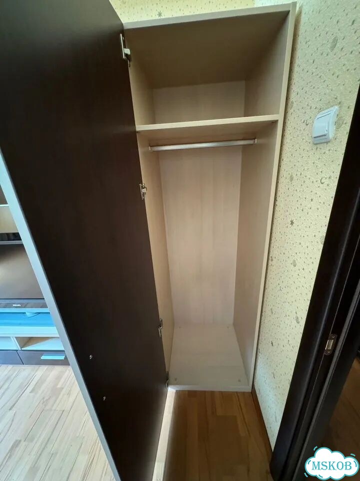 Стенка в спальню бу фото 7