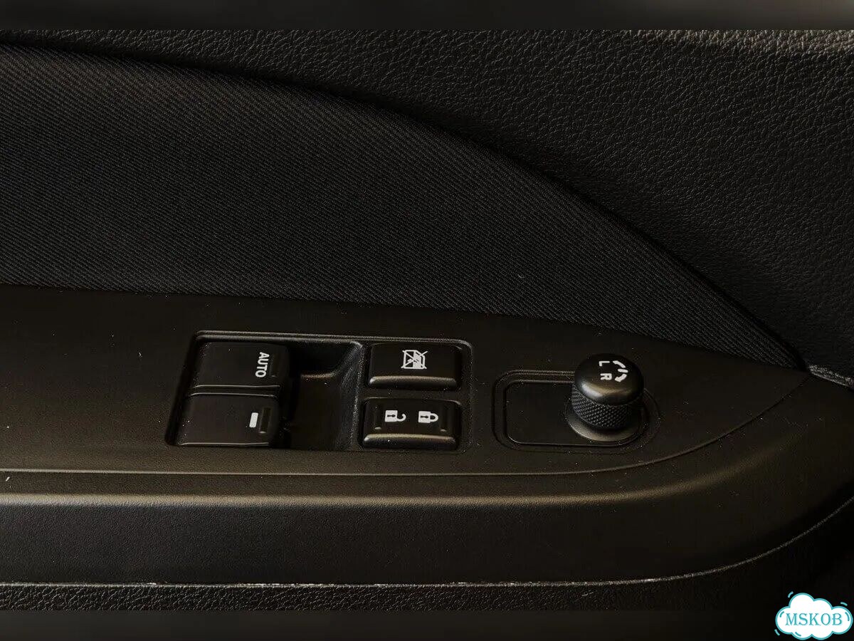 Suzuki Vitara 1.6 AT, 2019, 169 271 км фото 9