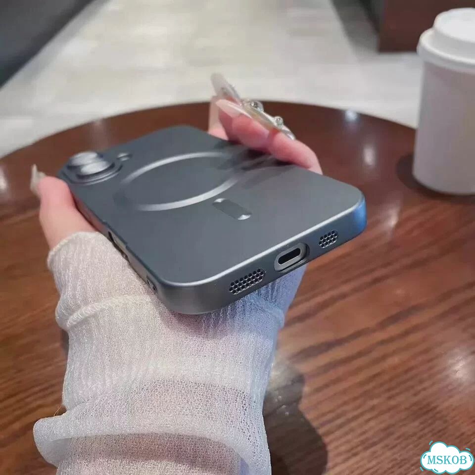 Черный чехол MagSafe для iPhone 12 фото 4