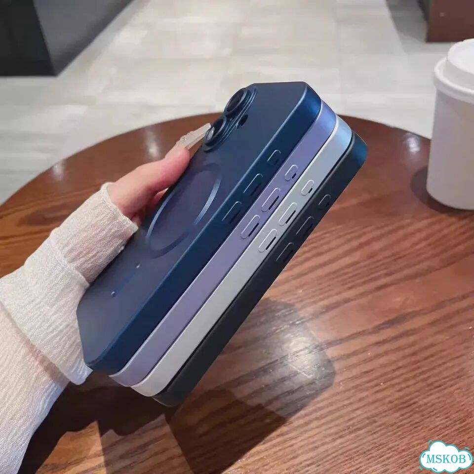 Черный чехол MagSafe для iPhone 12 фото 5