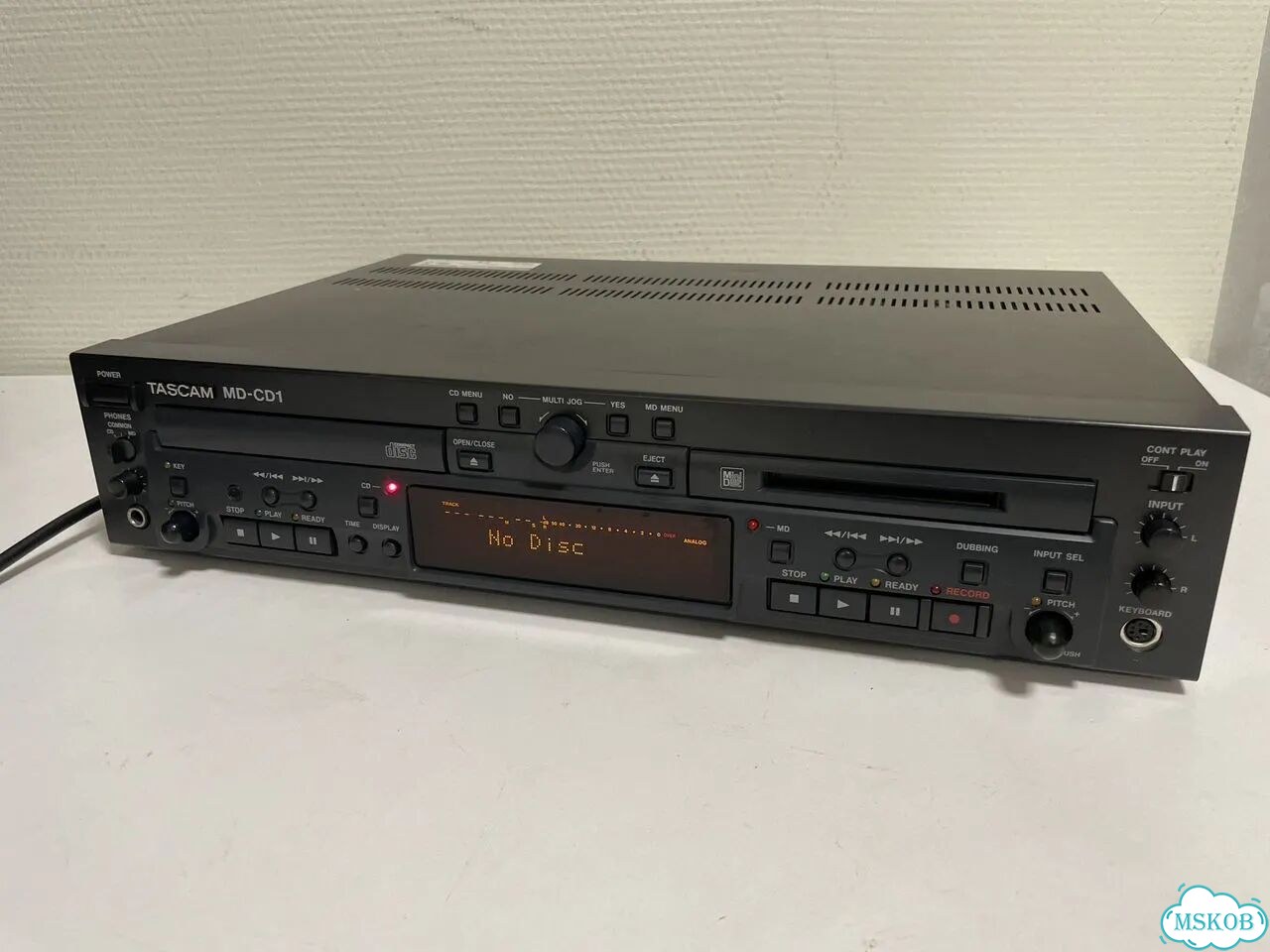 Проигрыватель MD+CD Tascam 483мм MD-CD1, б/у фото 2