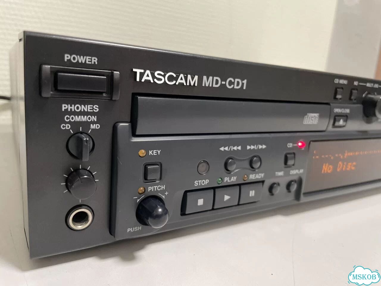 Проигрыватель MD+CD Tascam 483мм MD-CD1, б/у фото 4