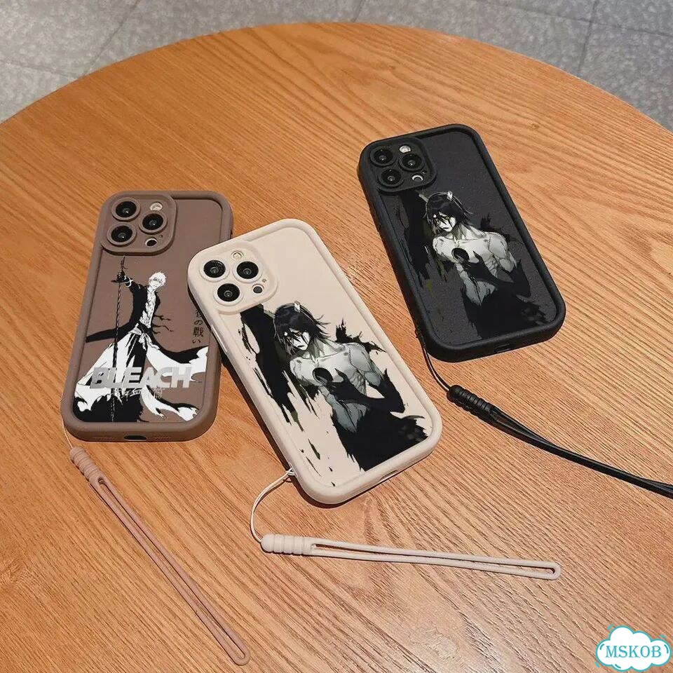 Черный чехол для iPhone 13 с аниме рисунком фото 6