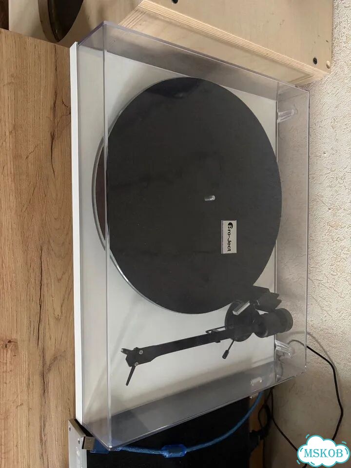 Проигрыватель винила pro-ject t1 фото 1