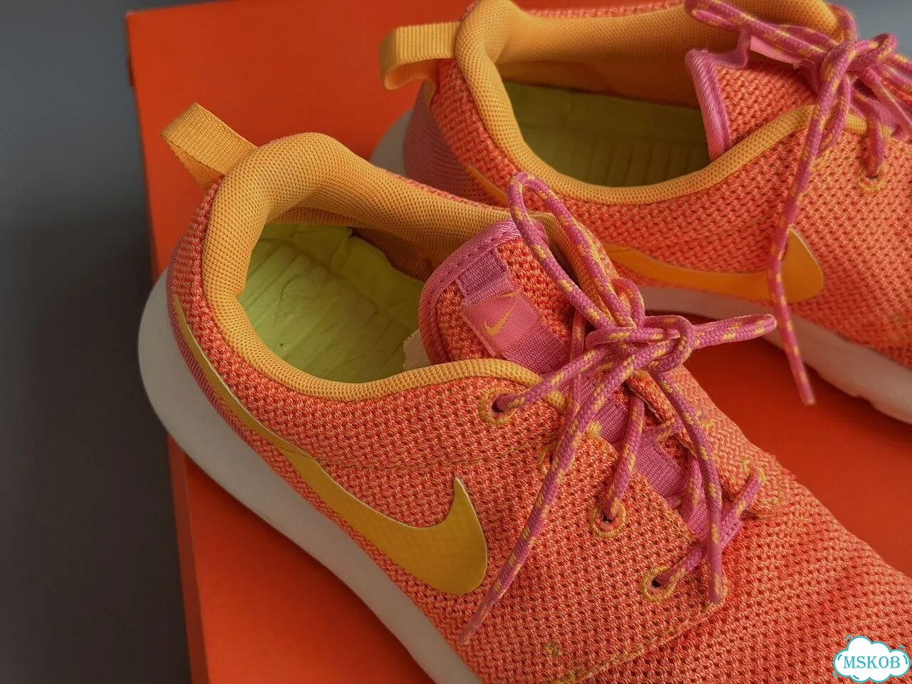 Кроссовки Nike Roshe Run оригинал для бега 37 фото 10