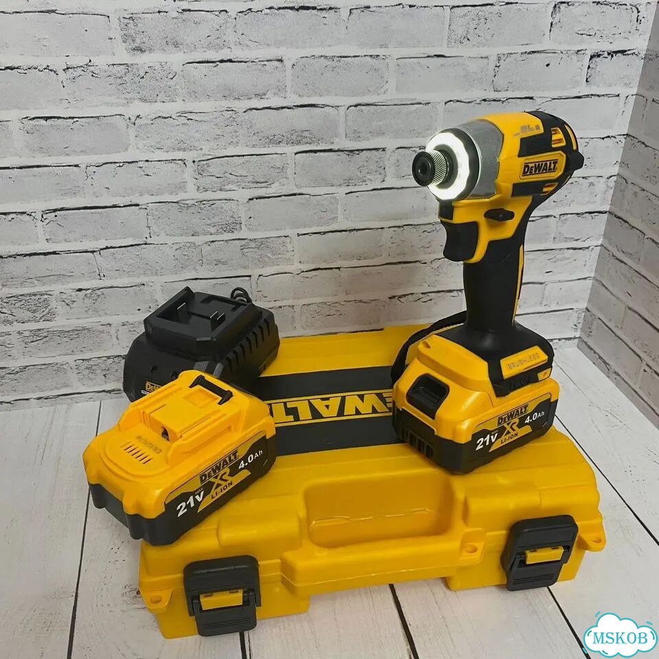 Винтоверт DeWalt фото 1