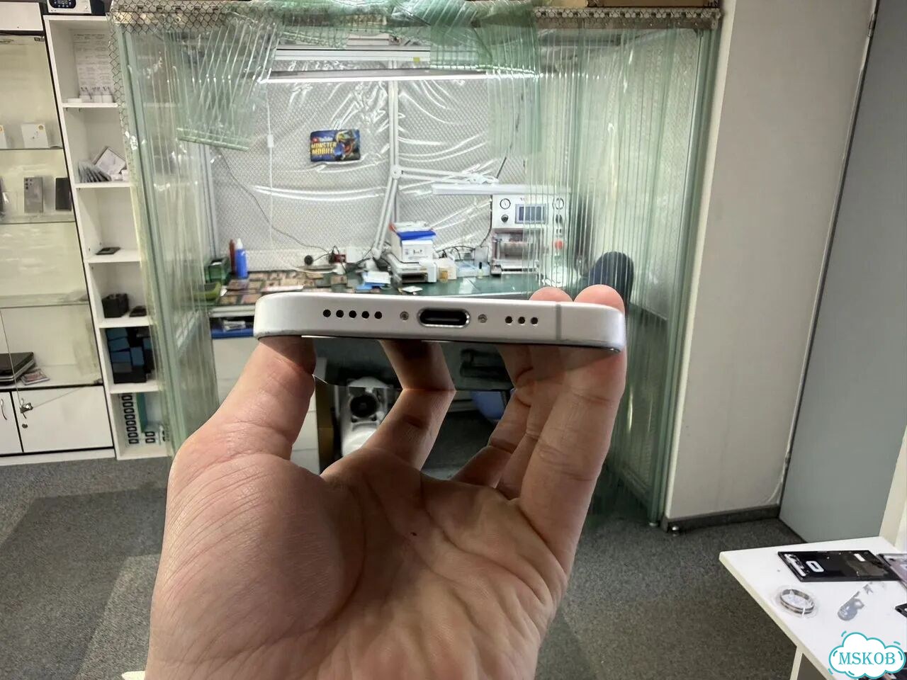 iPhone 16, 128 ГБ, SIM + eSIM фото 5