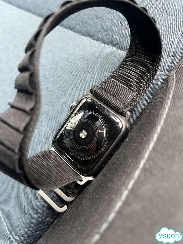 Часы apple watch 4 44 mm фото 3