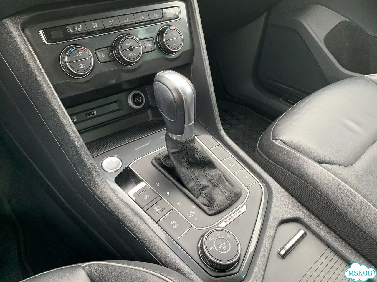 Volkswagen Tiguan 2.0 AMT, 2017, 123 844 км фото 14