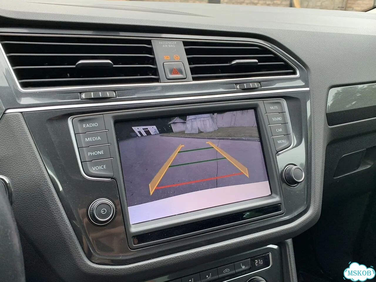 Volkswagen Tiguan 2.0 AMT, 2017, 123 844 км фото 17