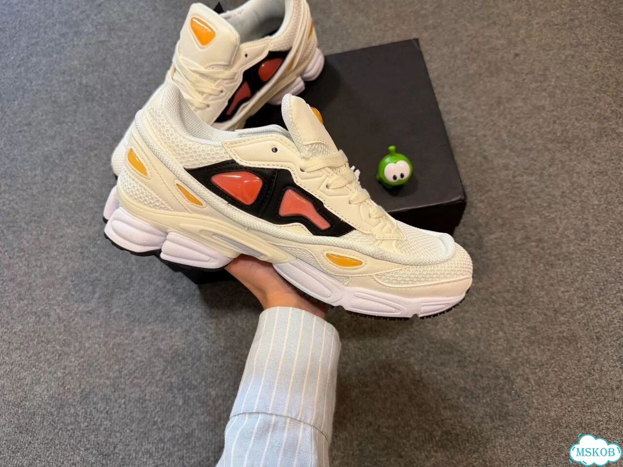 Adidas Raf Simons Ozweego 2 Cream White фото 1