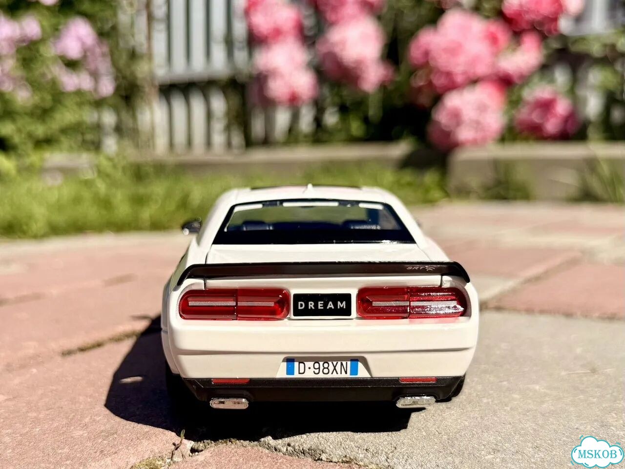 Dodge Challenger SRT Hellcat Коллекционная модель фото 6