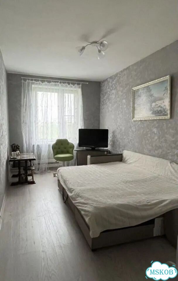 Комната 12 м² в 3-к., 8/8 эт. фото 2