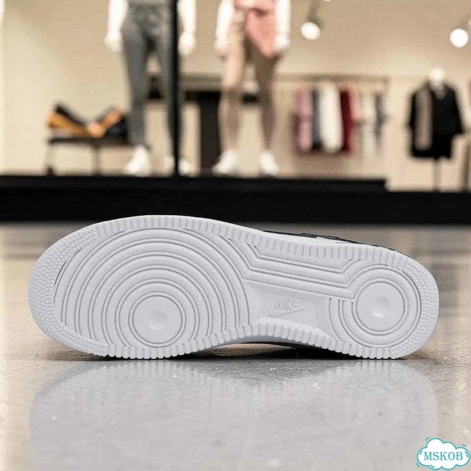 Кроссовки Nike Air Force 1 Low White / Black фото 4