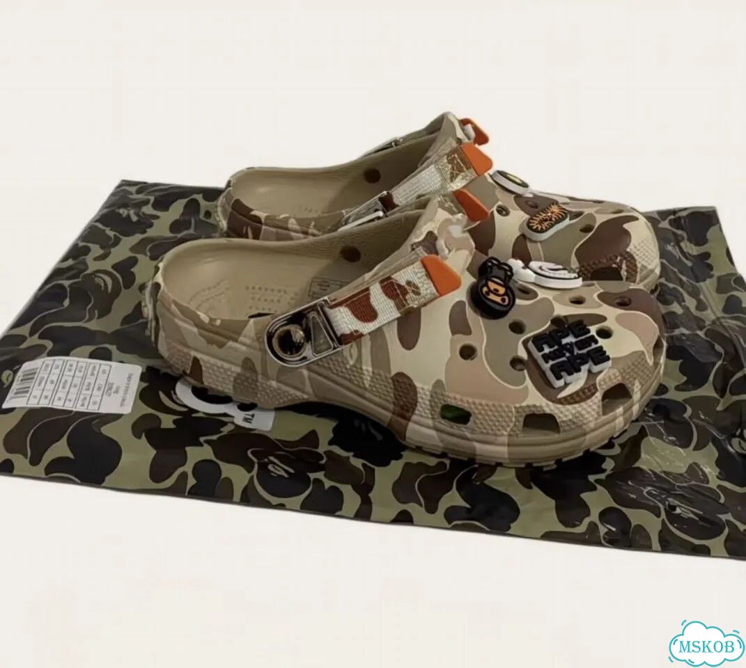 Crocs x bape фото 7
