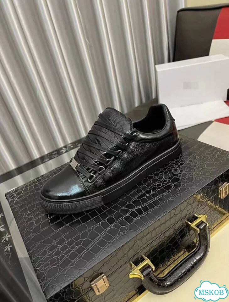 Кроссовки Balenciaga Arena Type 2026 Core фото 1