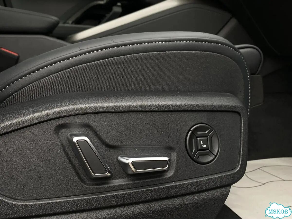 Audi Q5L 2.0 AMT, 2026 Новый фото 26